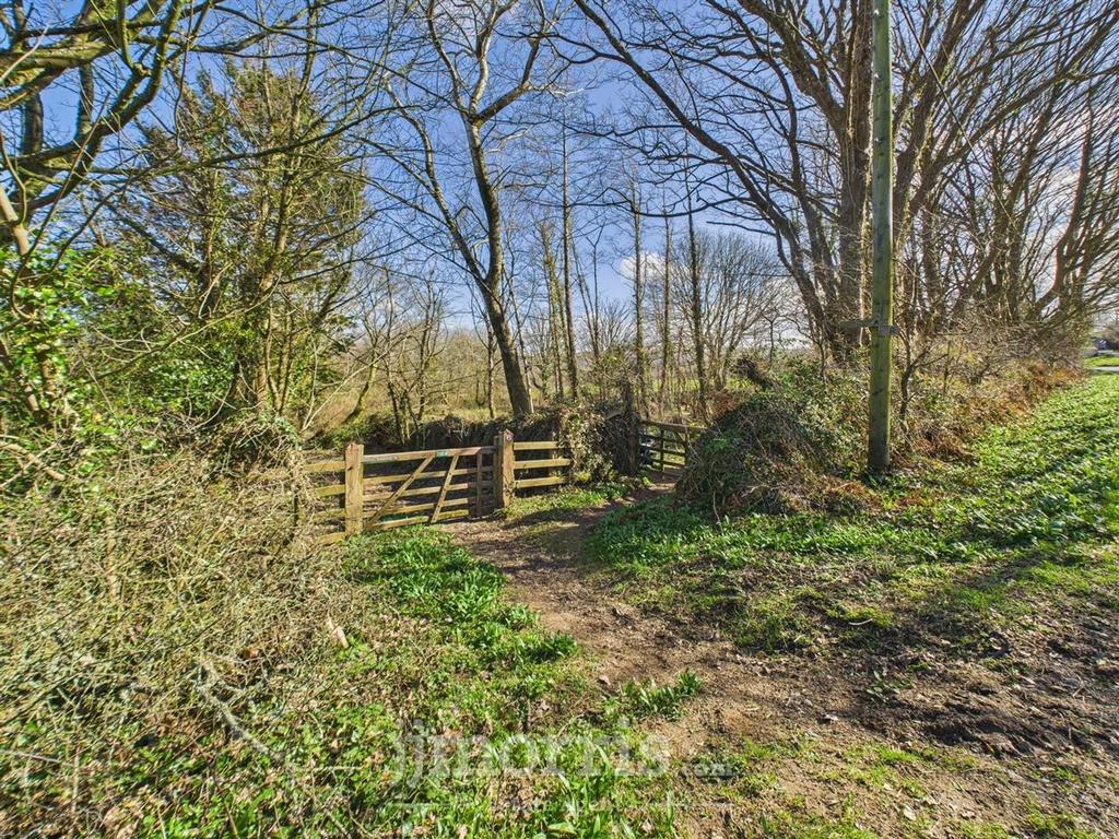 CAM02122 G0-PR0253-STILL014.jpg