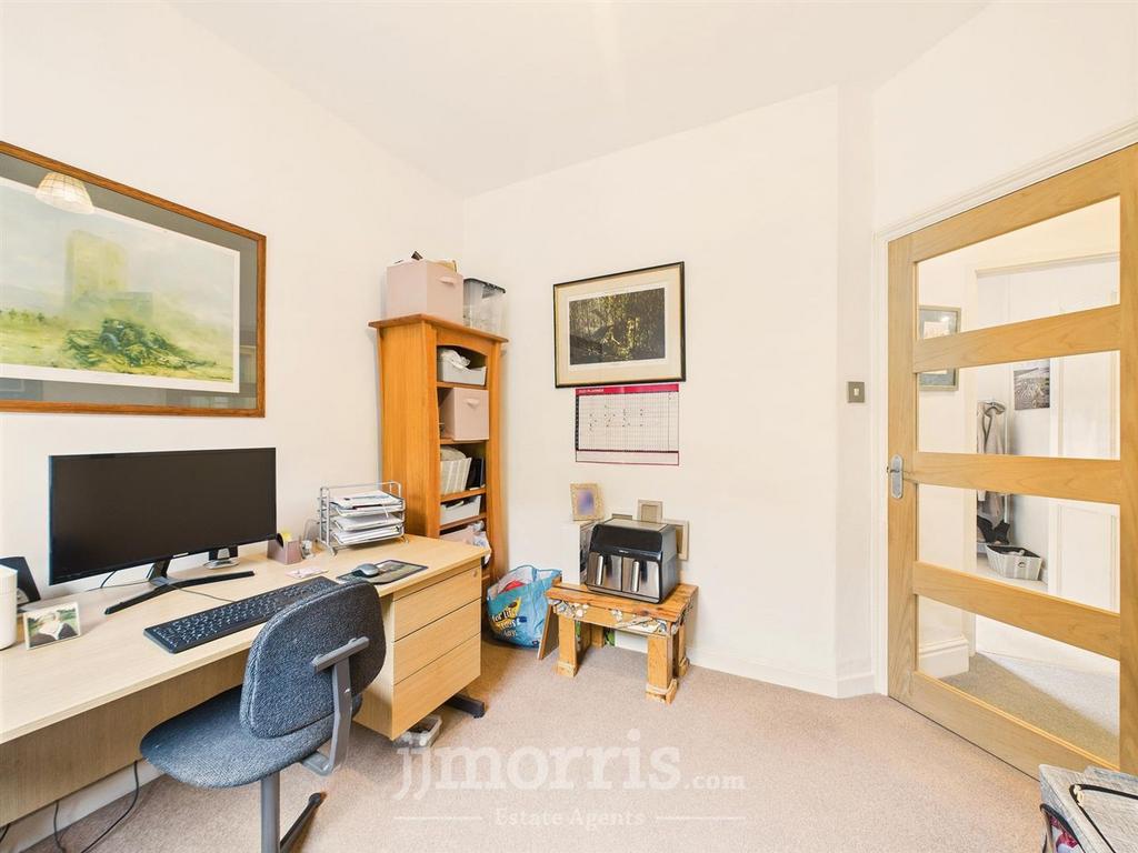 Office/Bedroom 4