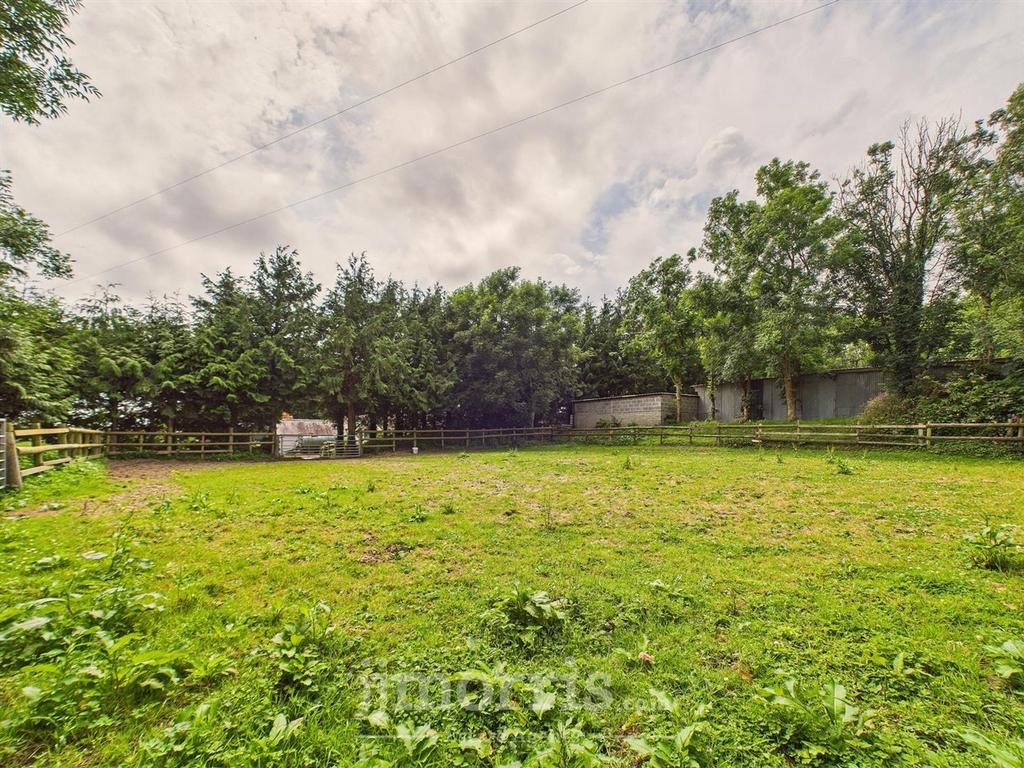 CAM02122 G0-PR0339-STILL009.jpg