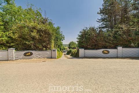 undefined, Coedrwm, Dwrbach, Fishguard, SA65 9QT