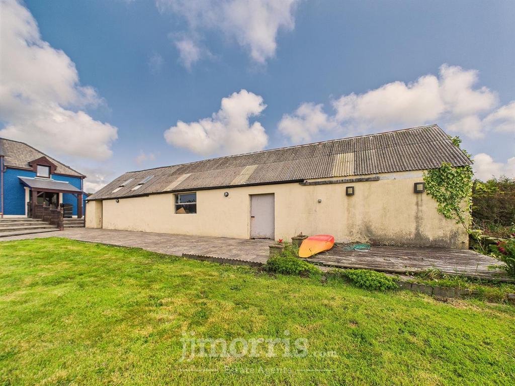 Former Dairy/Cow Shed