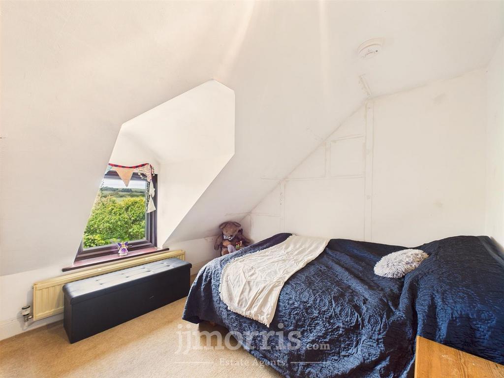 Bedroom 5/Dressing Room