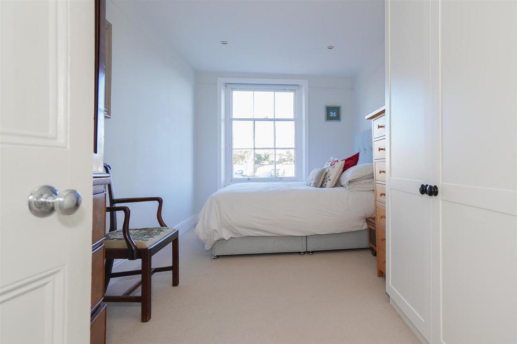 Milverton Cresent-1.jpg