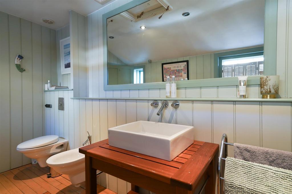 29 Milverton Cresent-13.jpg