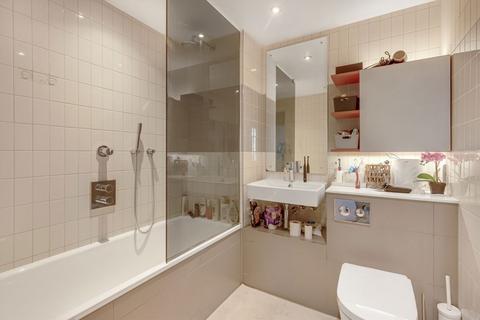 1 bedroom flat to rent, Tidal Basin Road, London E16