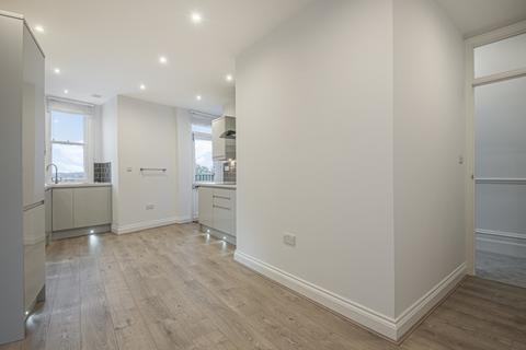 3 bedroom flat to rent, Muswell Hill Broadway, London, N10