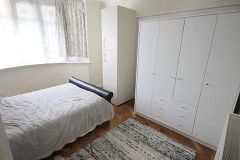 undefined, Commercial Road, Staines-Upon-Thames, Middlesex, TW18