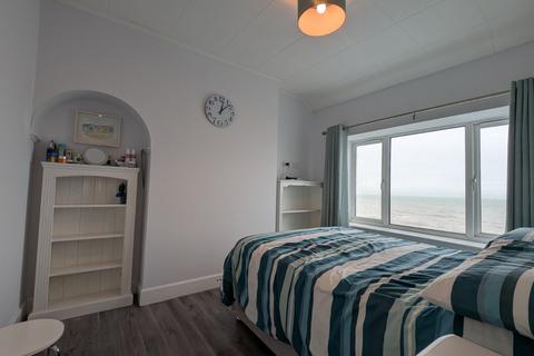 2 bedroom terraced house to rent, Sandgate High Street, Sandgate, Folkestone, CT20