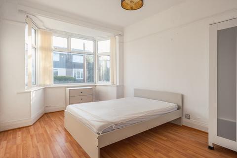 2 bedroom apartment to rent, Deanham Gardens, Newcastle Upon Tyne NE5