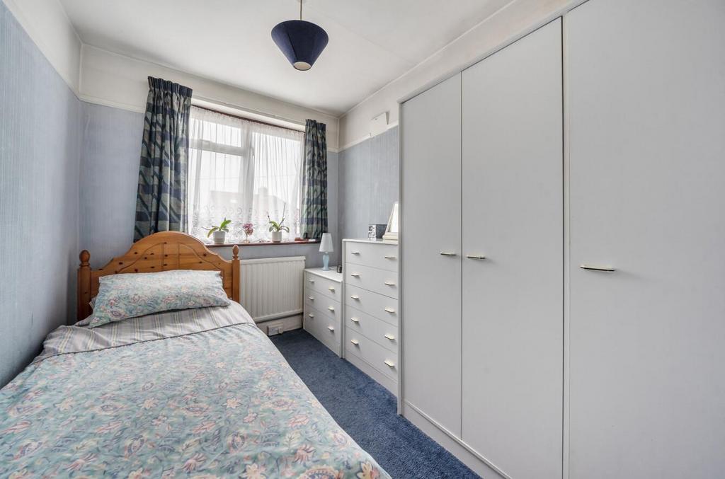 Davidson Frost-Wellings, DFW, Uppingham Avenue,Bed