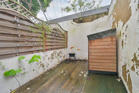 3 bedroom house to rent, St Philip Street, Battersea, London, SW8