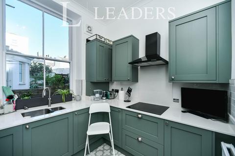 2 bedroom flat to rent, Chichester Terrace, Ground Floor Flat, BN2
