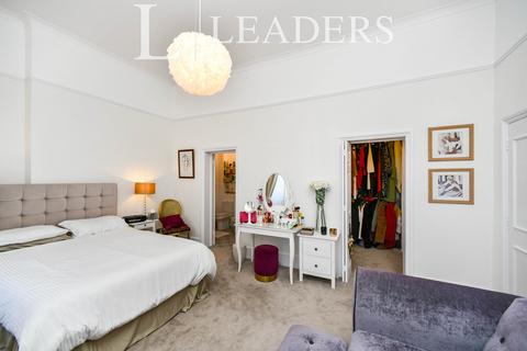2 bedroom flat to rent, Chichester Terrace, Ground Floor Flat, BN2