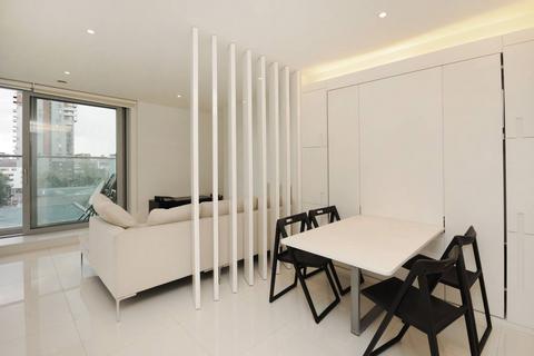 undefined, Pan Peninsula, Canary Wharf, London, E14