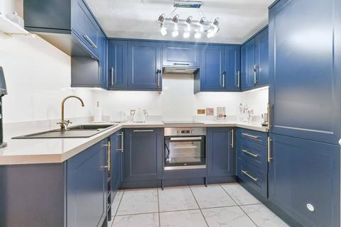 1 bedroom flat for sale, Selhurst Road, South Norwood, London, SE25