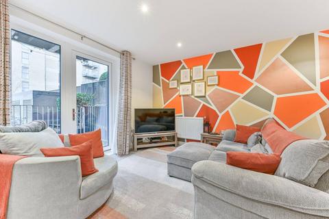 2 bedroom flat for sale, Apple Yard, Anerley, London, SE20