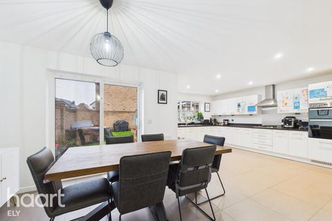 4 bedroom detached house for sale, Chestnut Lane, Littleport