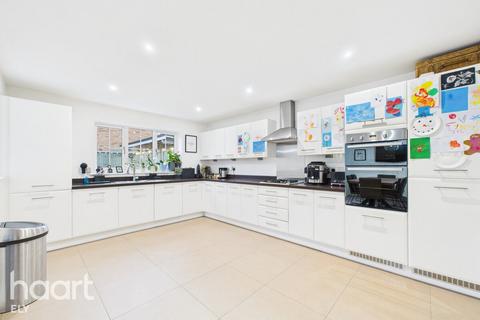 4 bedroom detached house for sale, Chestnut Lane, Littleport