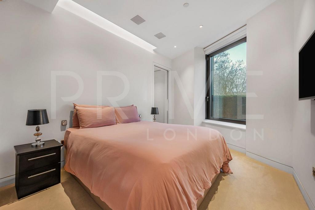 BEDROOM1 (23).jpg