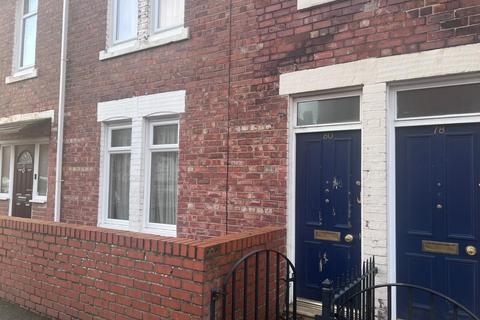 3 bedroom flat to rent, Bensham Avenue, Gateshead NE8