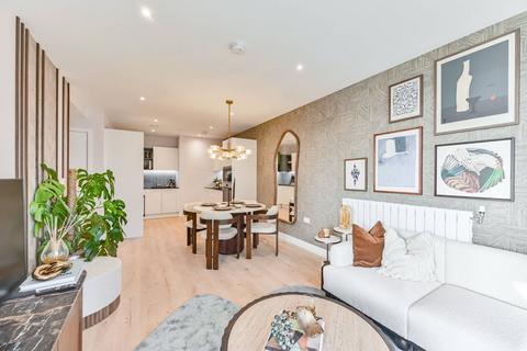 2 bedroom flat for sale, Lombard Square, Plumstead SE28