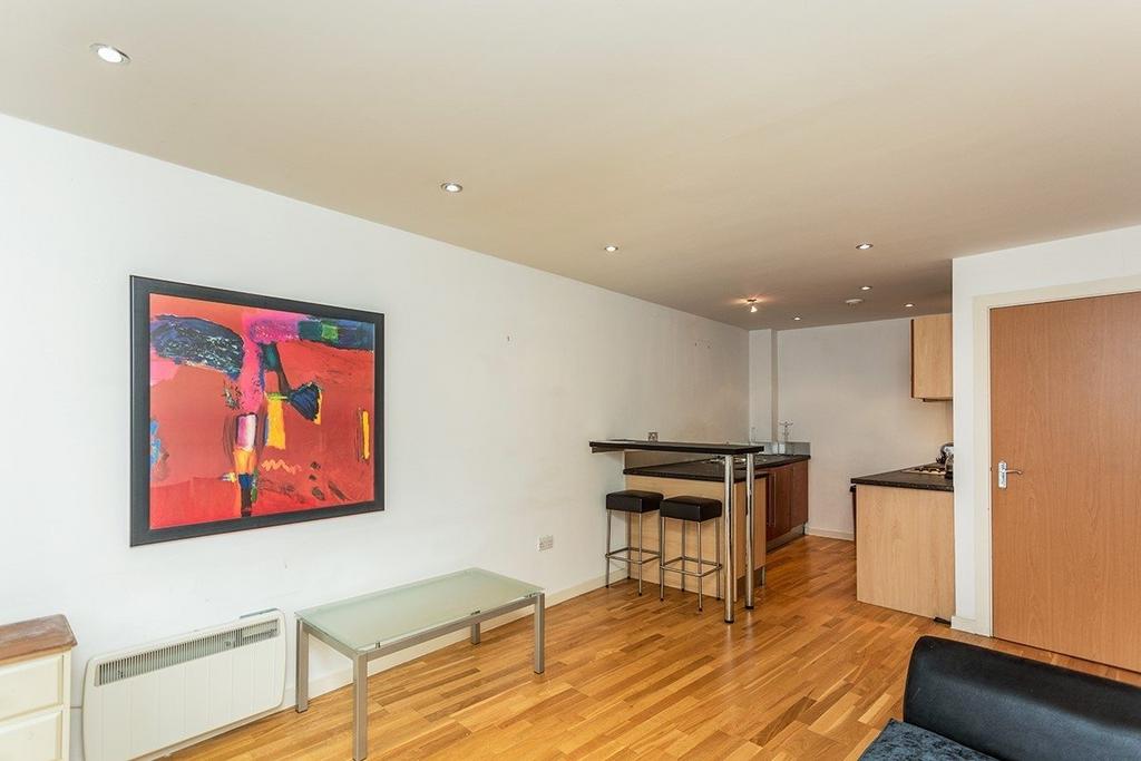Living / Kitchen