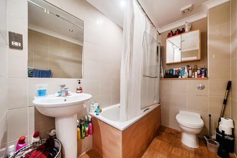 undefined, Palace Road, London