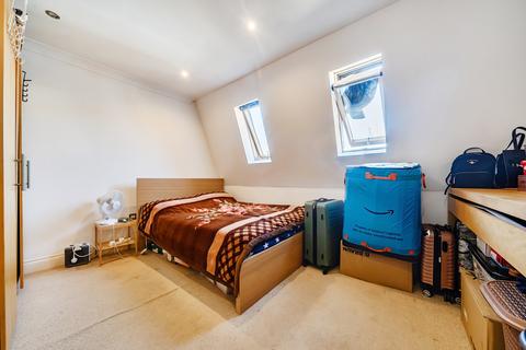 2 bedroom apartment for sale, Palace Road, London