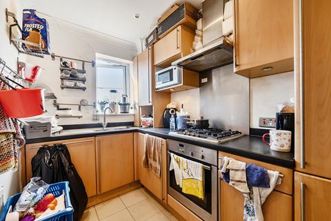 2 bedroom apartment for sale, Palace Road, London