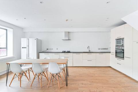 2 bedroom flat to rent, Woodland Crescent, Greenwich, London, SE10