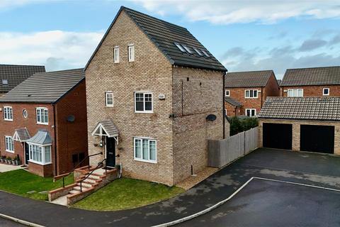 Detached house - Lord Close, Middlesbrough