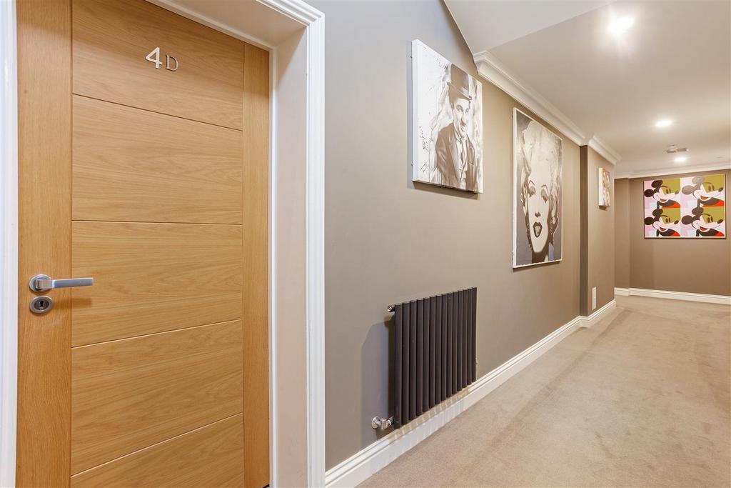 68833 Flat D 37 High Street (16).jpg
