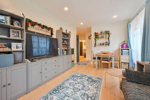 2 bedroom flat for sale, Hanwell, Ealing, Hanwell, W7