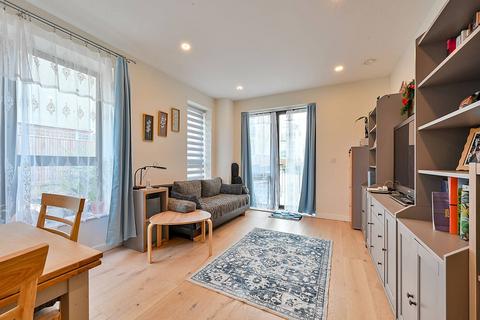 2 bedroom flat for sale, Hanwell, Ealing, Hanwell, W7