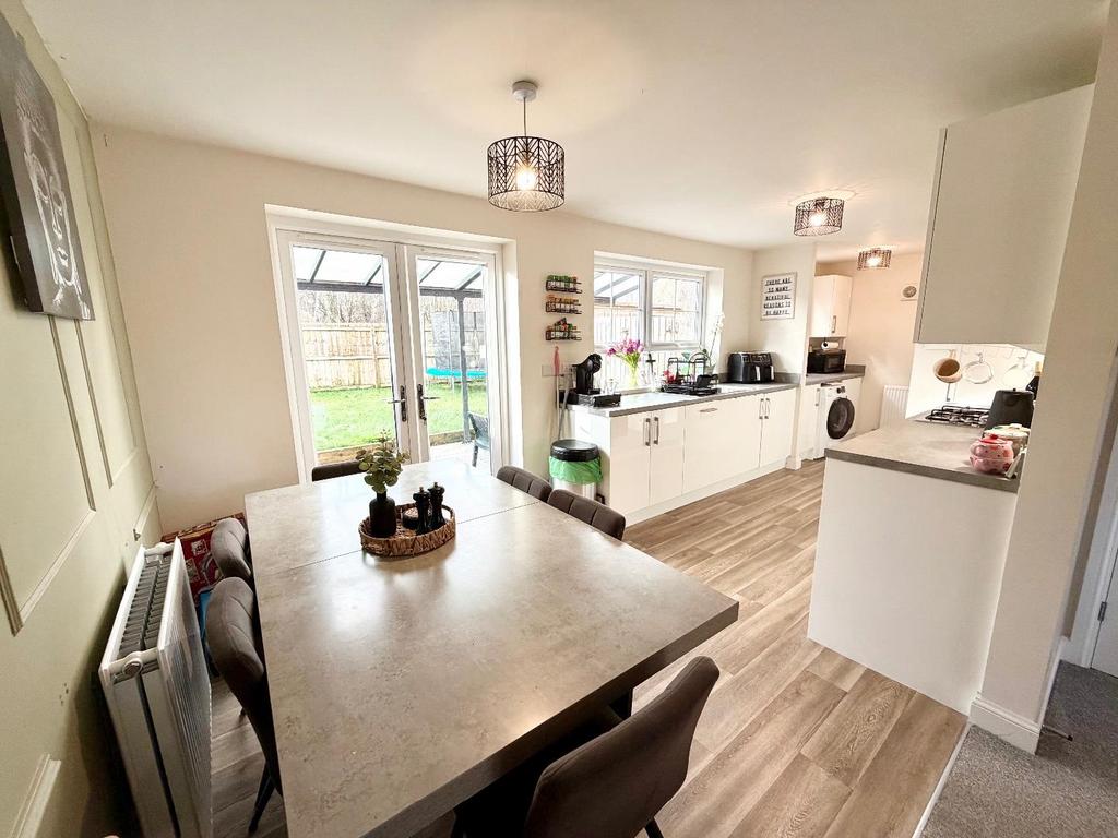 Diner/Kitchen