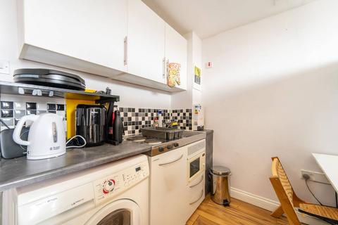Studio for sale, Bayswater, Notting Hill Gate, London, W2