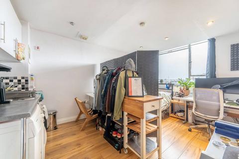 Studio for sale, Bayswater, Notting Hill Gate, London, W2