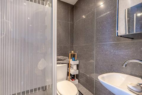 Studio for sale, Bayswater, Notting Hill Gate, London, W2