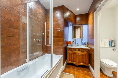 2 bedroom flat for sale, Oakwood Court, Holland Park, London, W14