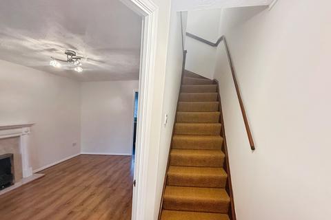 2 bedroom terraced house to rent, Castell Coch Drive, Newport, NP10