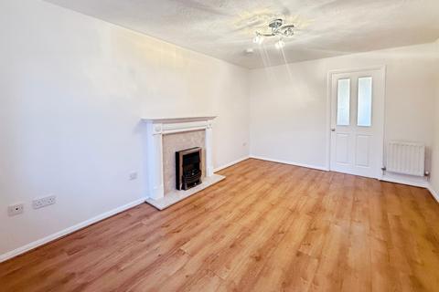 2 bedroom terraced house to rent, Castell Coch Drive, Newport, NP10