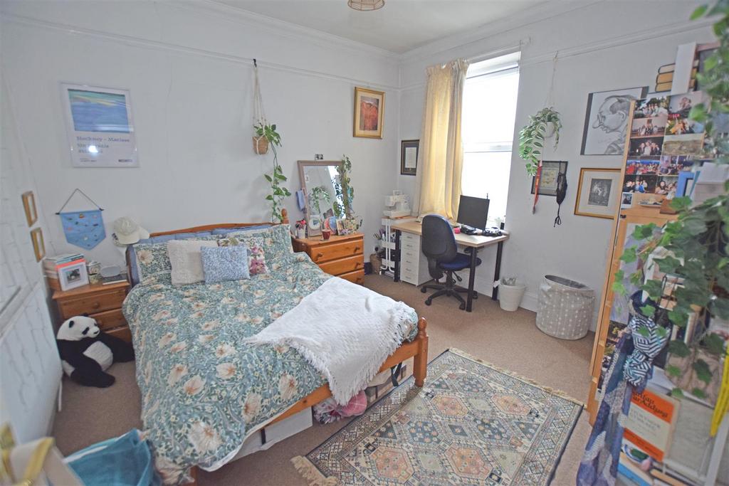 Bedroom1.jpg
