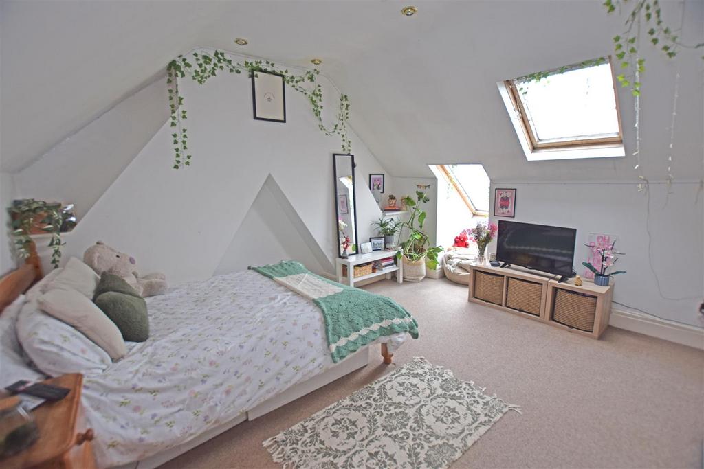 Bedroom3.jpg