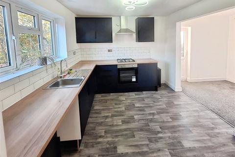 3 bedroom end of terrace house for sale, Red Deeps, Warwickshire CV11