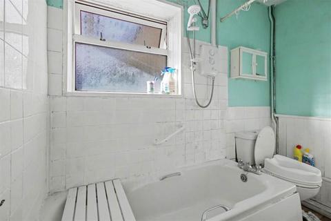 2 bedroom semi-detached bungalow for sale, Balmoral Road, Gaywood, King's Lynn, Norfolk, PE30 4DF