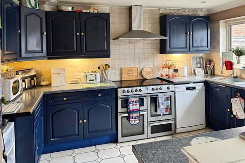 4 bedroom semi-detached house for sale, Harptree Drive, Kent ME5