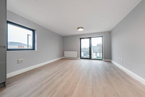 1 bedroom apartment for sale, Hanworth Road, Hounslow, TW3