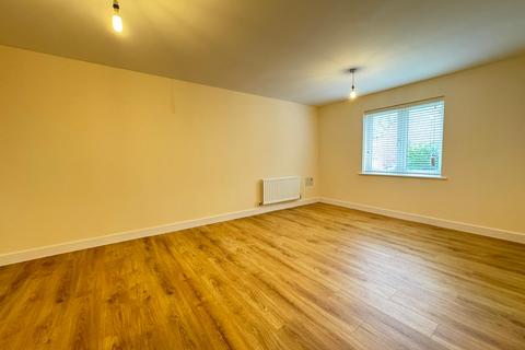 2 bedroom flat to rent, Skippetts Gardens, Basingstoke RG21