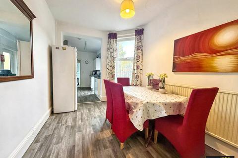 3 bedroom terraced house for sale, Milton Road, Weymouth