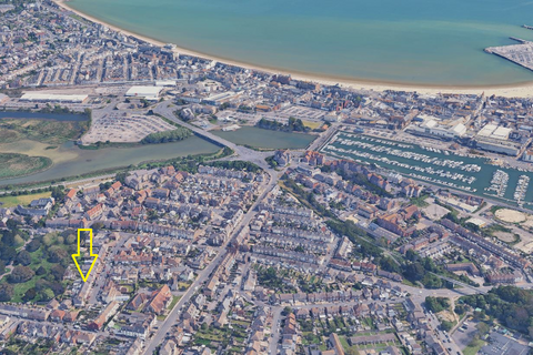 3 bedroom terraced house for sale, Milton Road, Weymouth